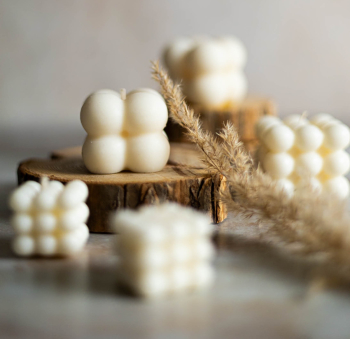 Świeca mini bubble w pudełeczku z kokardką i bilecikiem - zdjęcie 1