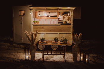 BazyLiOVE Smaki -Pizza na przyjęcie | Unikatowe atrakcje Kościan, wielkopolskie