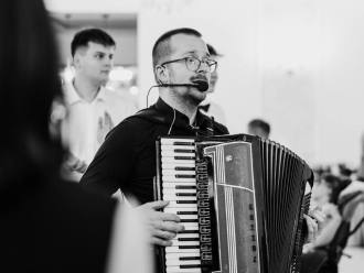 Piotr Beresiński | DJ&Akordeonista | DJ na wesele Radom, mazowieckie