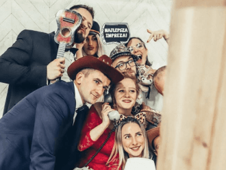 Pug and roll - Fotobudka Retro | Fotobudka na wesele Częstochowa, śląskie