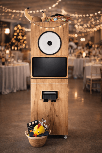 Momentia - fotobudka na eventy | Fotobudka na wesele Kraków, małopolskie