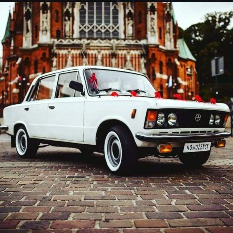 Biały Fiat 125P Do Ślubu