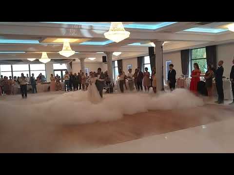 DJ Retro - DJ i konferansjer z językiem angielskim, ciężki dym, LOVE - film 1