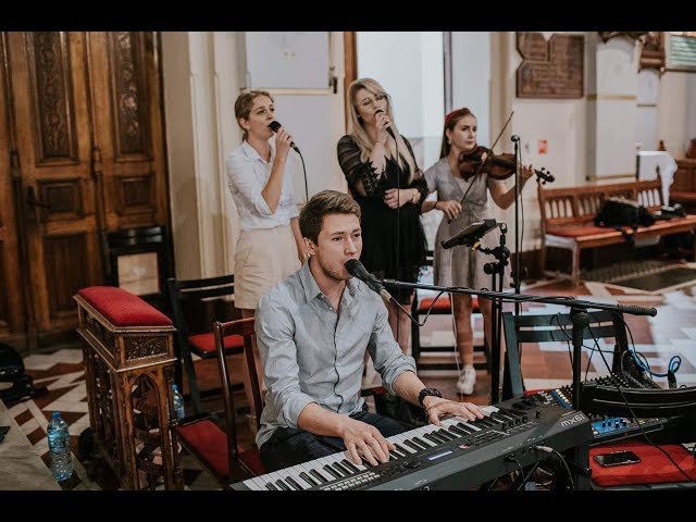 Zespół Zaplątani. - profesjonalne trio - 3 x wokal + piano/organy - film 1