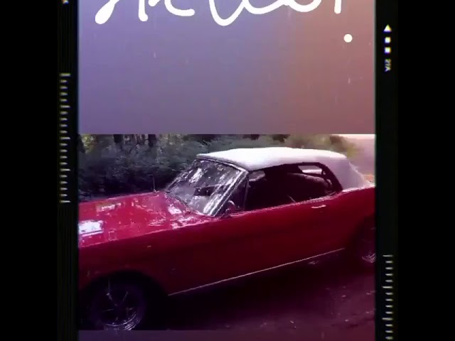 Czerwony Ford Mustang Cabrio 4.7 V8 - film 1