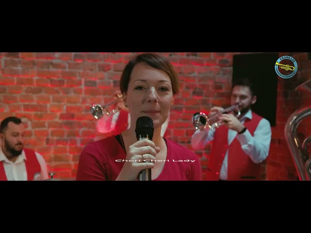 GroBrass - mini orkiestra dęta do zadań specjalnych. Dęciaki na żywo! - film 1