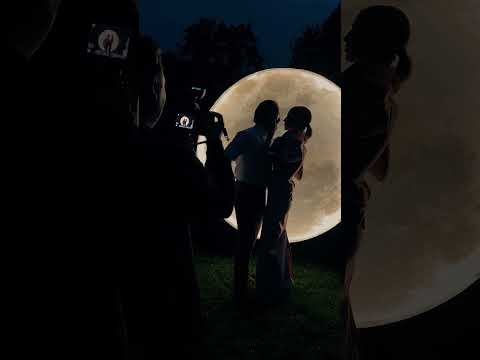Moonly - księżyc, napisy Led - film 1