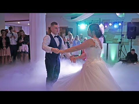 Ciężki dym - Taniec w chmurach | Dekoracja światłem | napis LOVE - film 1